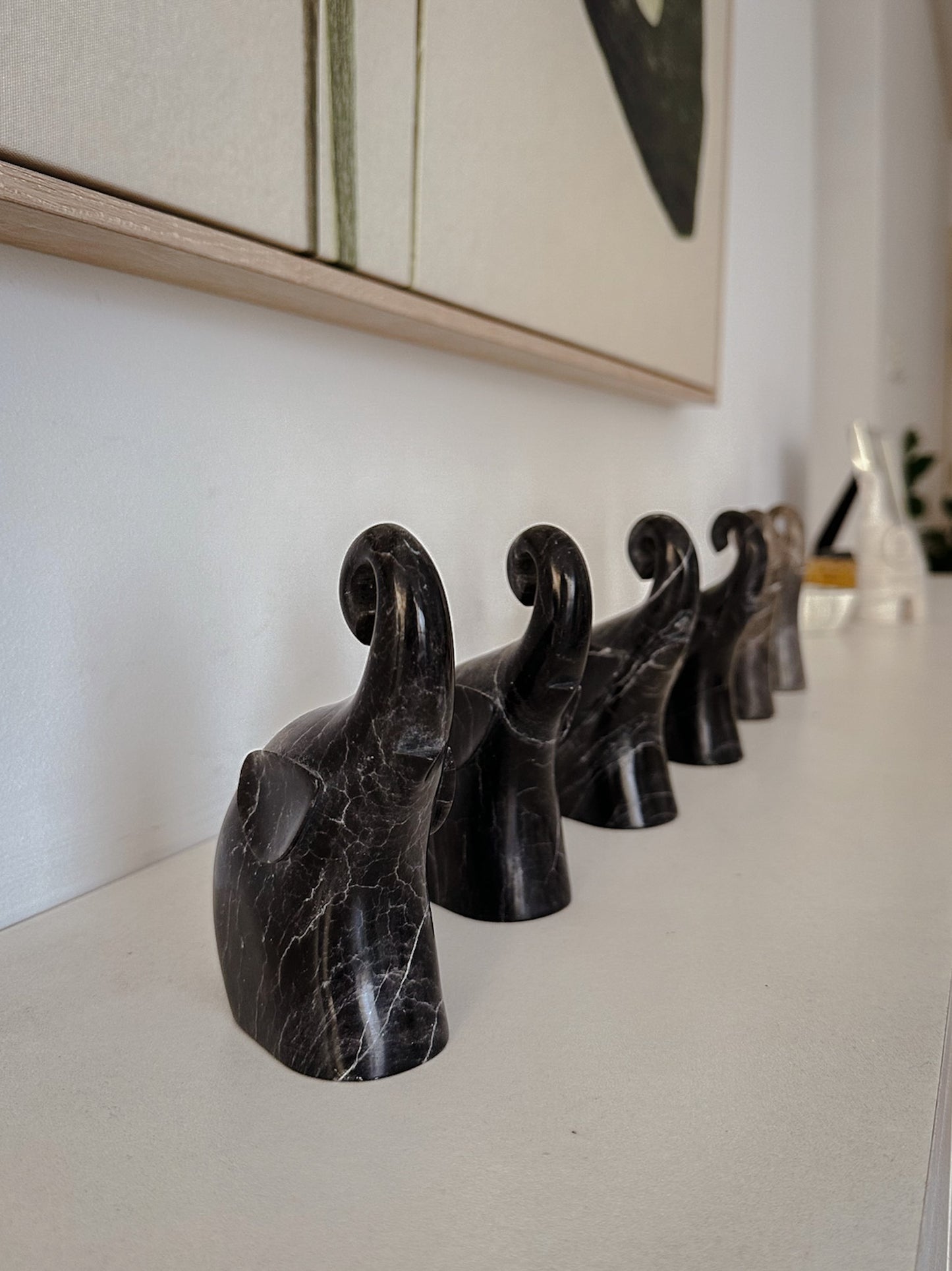 Escultura de elefante – Piedra de huamanga (Oreja ovalada)